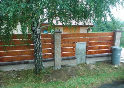 Dřevěný plot Praha-Petrovice